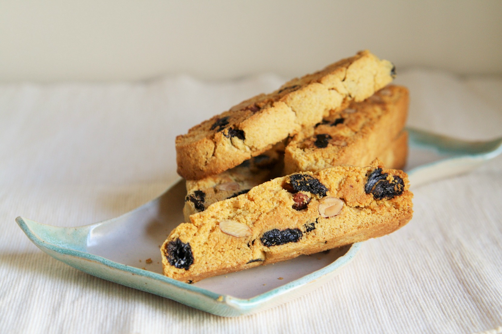 cornmeal-honey-biscotti-3