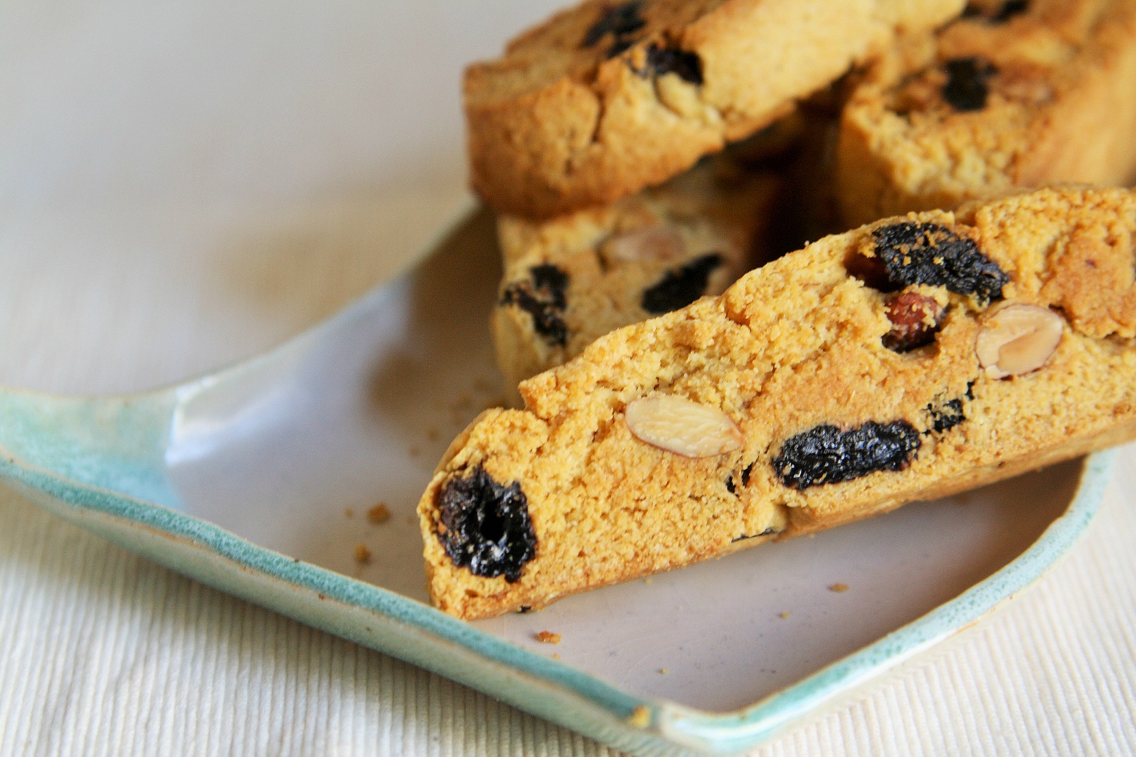 cornmeal-honey-biscotti-4