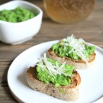 Meatless Monday: Pea Pesto Crostini