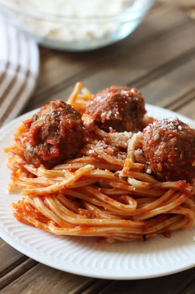 classic-spaghetti-and-meatballs-4