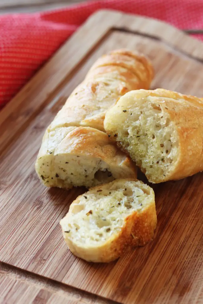 easy-pull-apart-garlic-bread-6