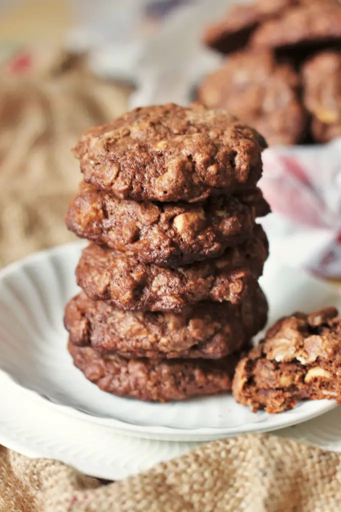 chocolate-chunk-hazelnut-oatmeal-cookies-1