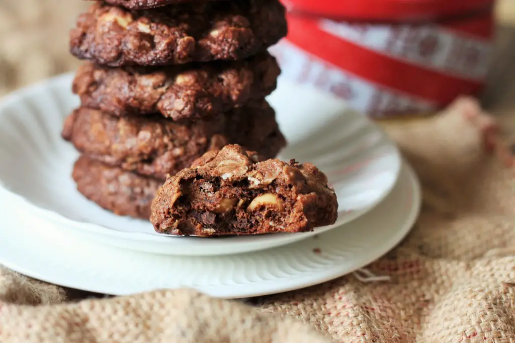 chocolate-chunk-hazelnut-oatmeal-cookies-4