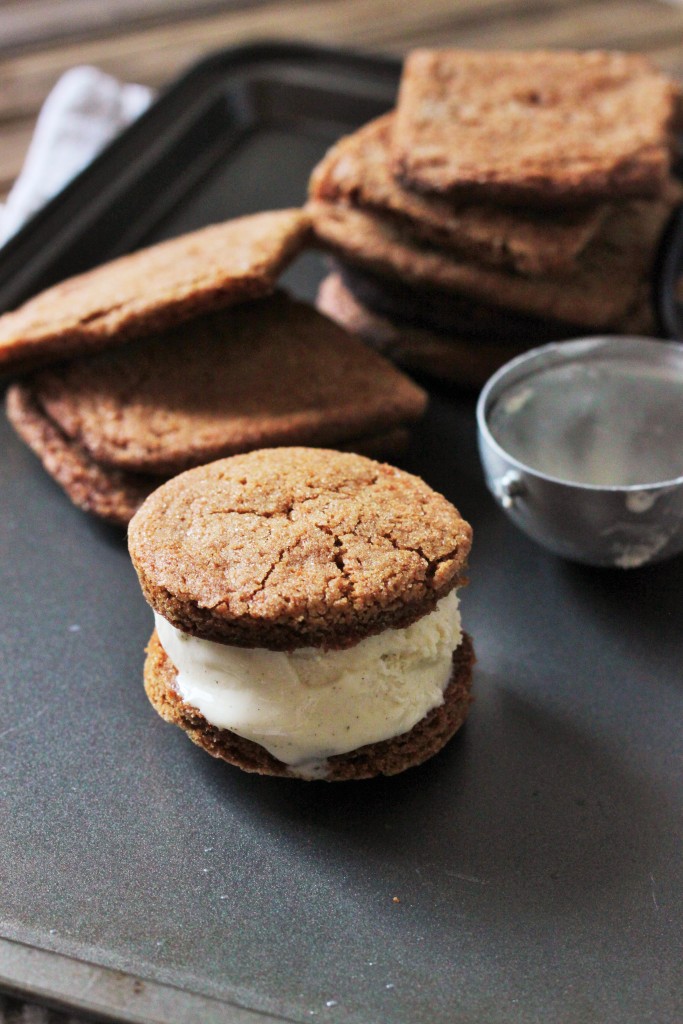 ginger-molasses-cookies-ice-cream-sandwiches-2