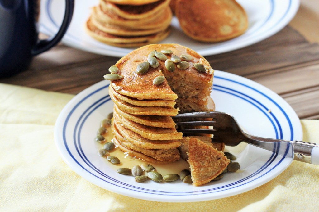 pumpkin-cornmeal-pancakes-6