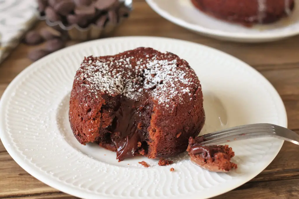 molten-chocolate-lava-cake-6