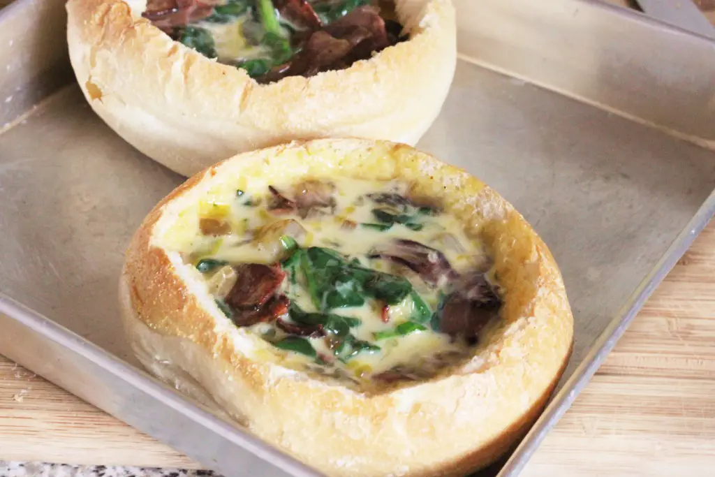 bacon-and-spinach-baked-eggs-in-bread-bowls-4