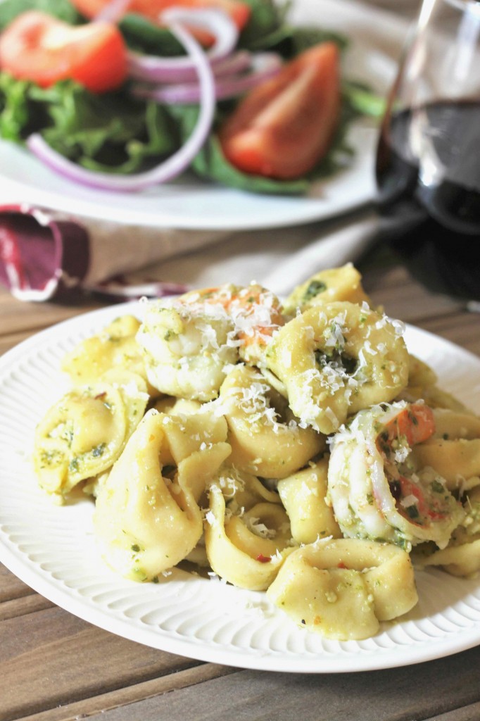 garlic-pesto-shrimp-cheese-tortellini-1