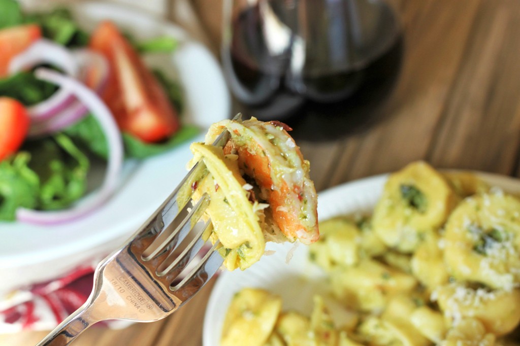 garlic-pesto-shrimp-cheese-tortellini-3