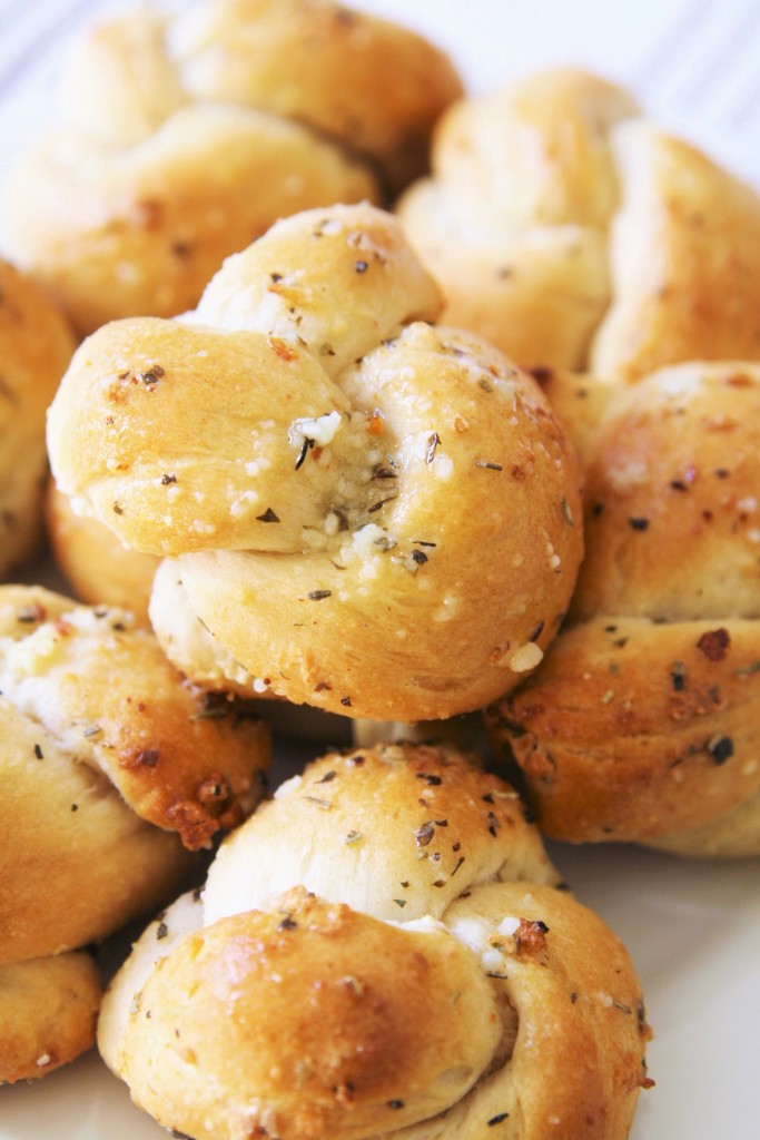 quick-garlic-parmesan-knots-3