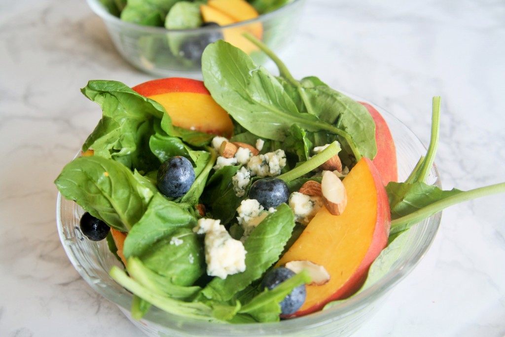 arugula-salad-peach-blueberry-gorgonzola-2