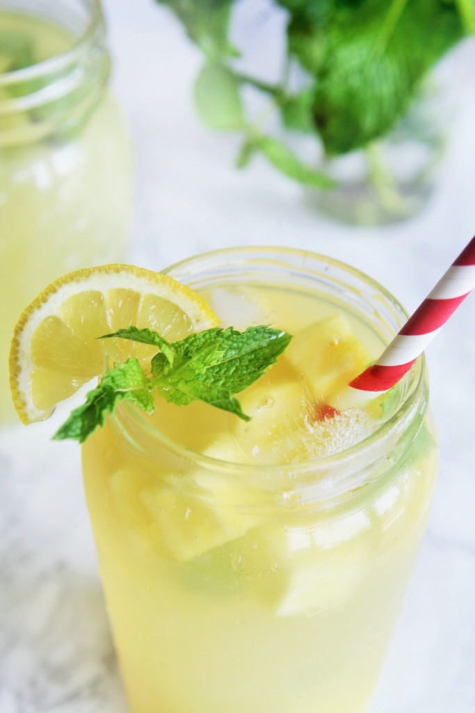 sparkling-pineapple-lemonade-1