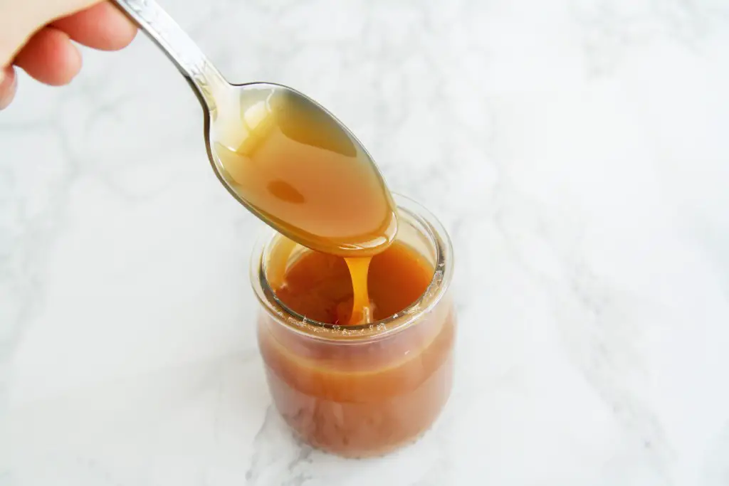 easy-caramel-sauce-2