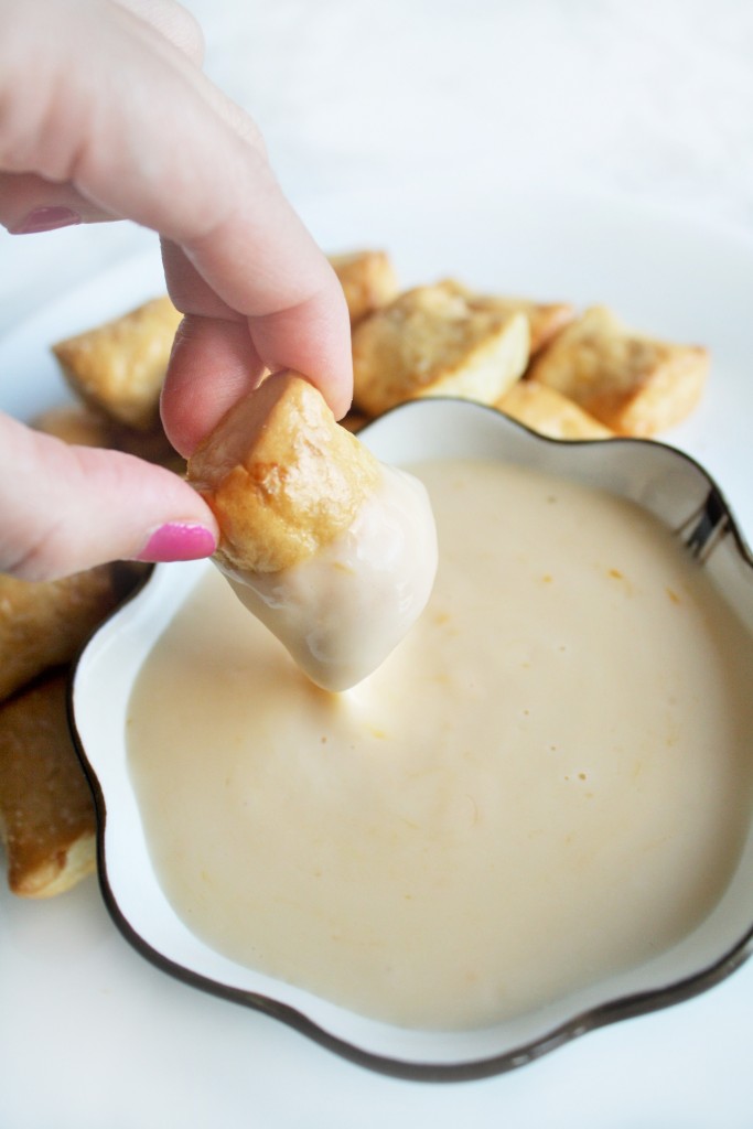 soft-pretzel-bites-cheese-dip-4