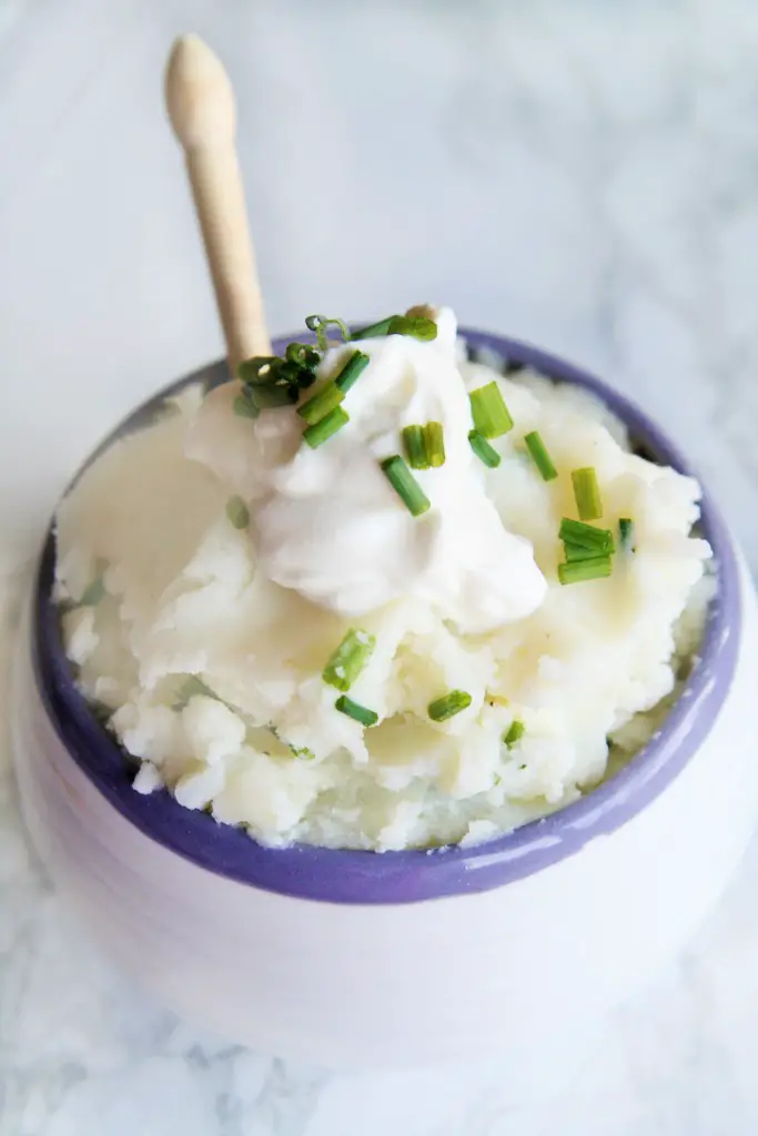 sour-cream-chive-mashed-potatoes-2