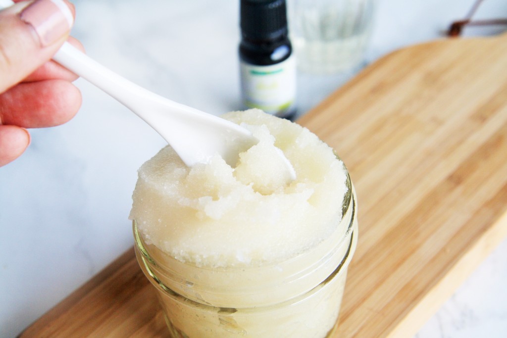 diy-lemongrass-honey-sugar-scrub-4