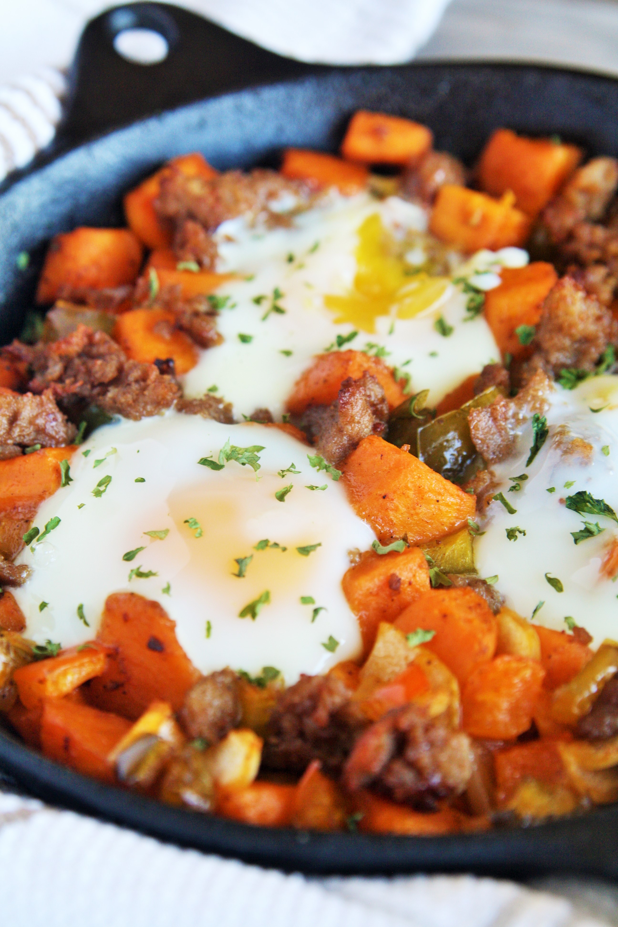 https://www.thetastybiteblog.com/wp-content/uploads/2016/02/sweet-potato-sausage-breakfast-skillet-3.jpg