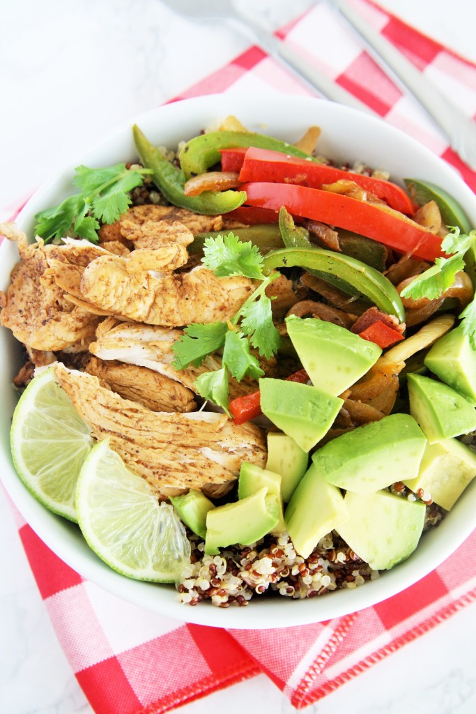 chicken-fajita-quinoa-bowl-3