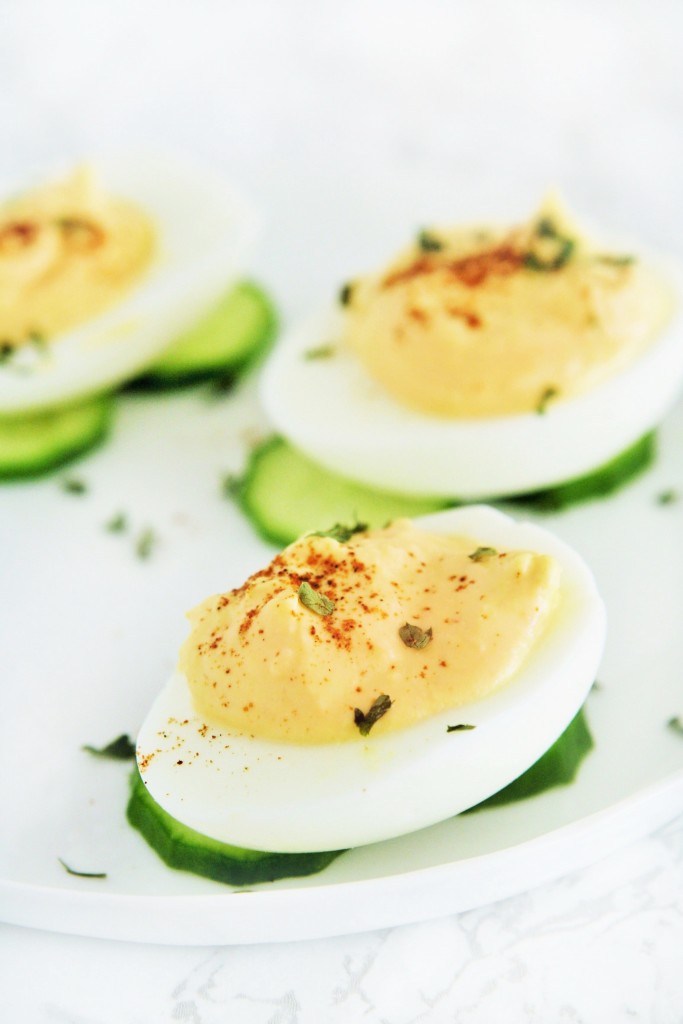 sriracha-deviled-eggs-1