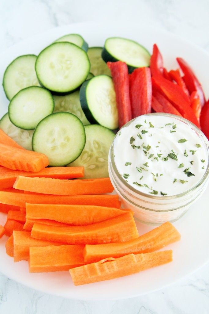 greek-yogurt-ranch-dip-1