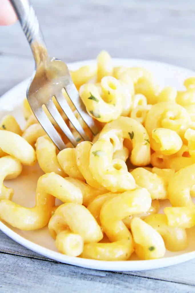 macaroni-and-cheese-no-velveeta-1