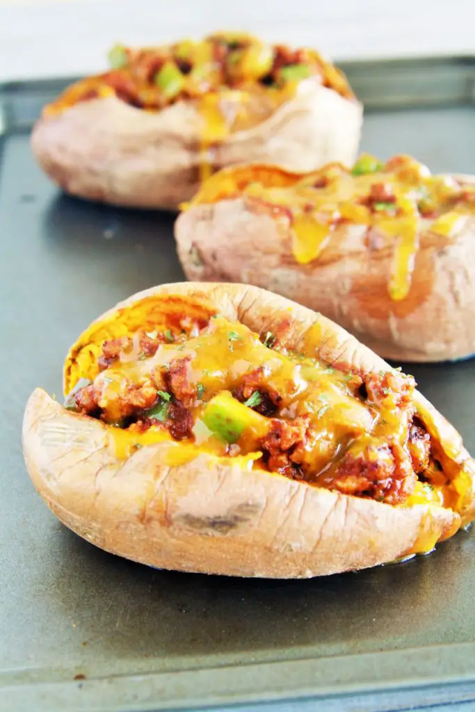 chili-stuffed-sweet-potatoes-2
