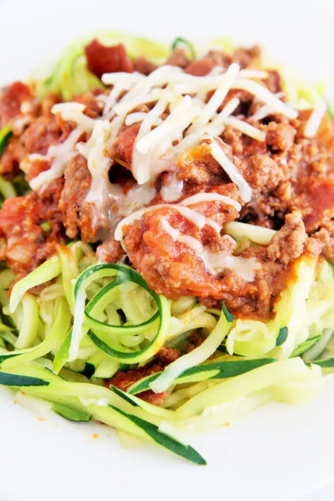 zucchini-noodles-easy-bolognese-sauce-1