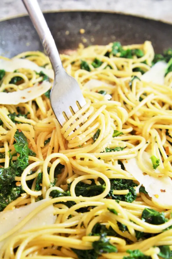 garlic-parmesan-kale-pasta-2