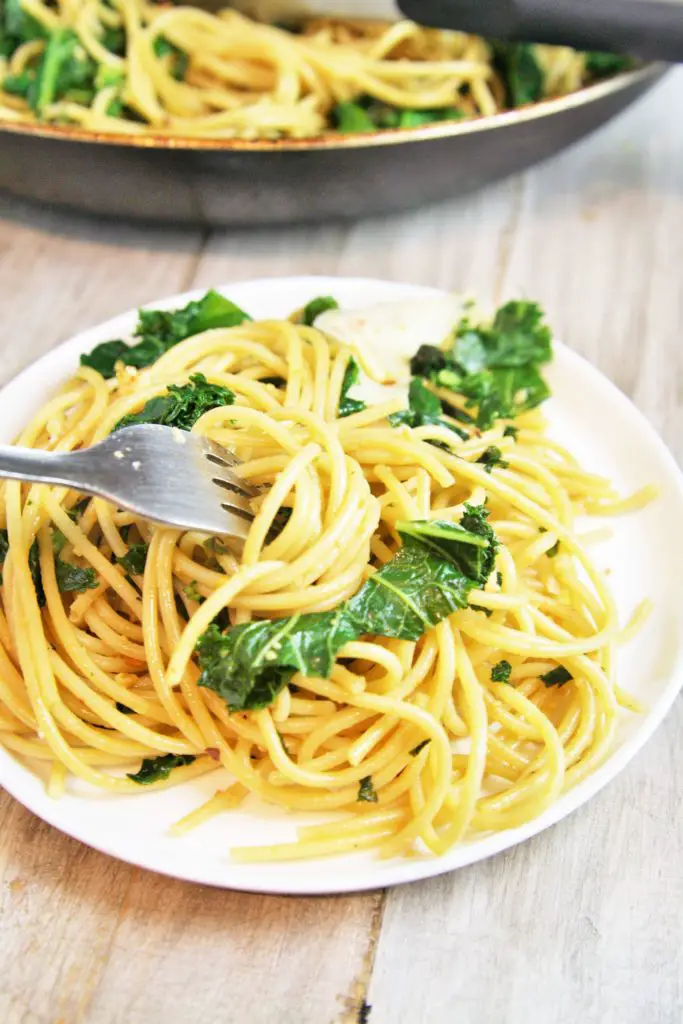 garlic-parmesan-kale-pasta-5