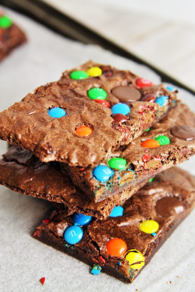 mm-chocolate-chip-brownie-brittle-2