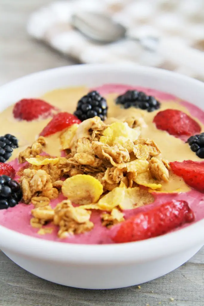 peanut-butter-jelly-smoothie-bowl-4