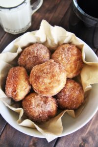 These buttery sweet churros muffins have all the flavors of your favorite Latin dessert in the form of baked (instead of fried) mini muffins, and they are so easy to make! 