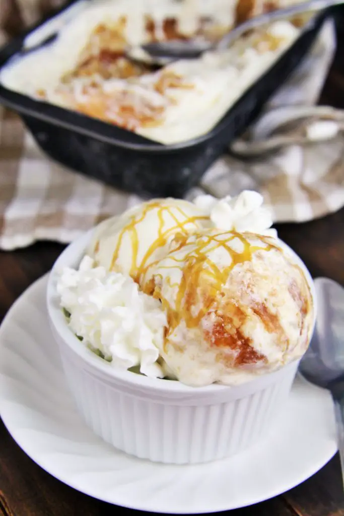 Creamy vanilla ice cream and flaky apple pie with crumb topping come together for an easy, delicious frozen treat. And there's no ice cream maker required!