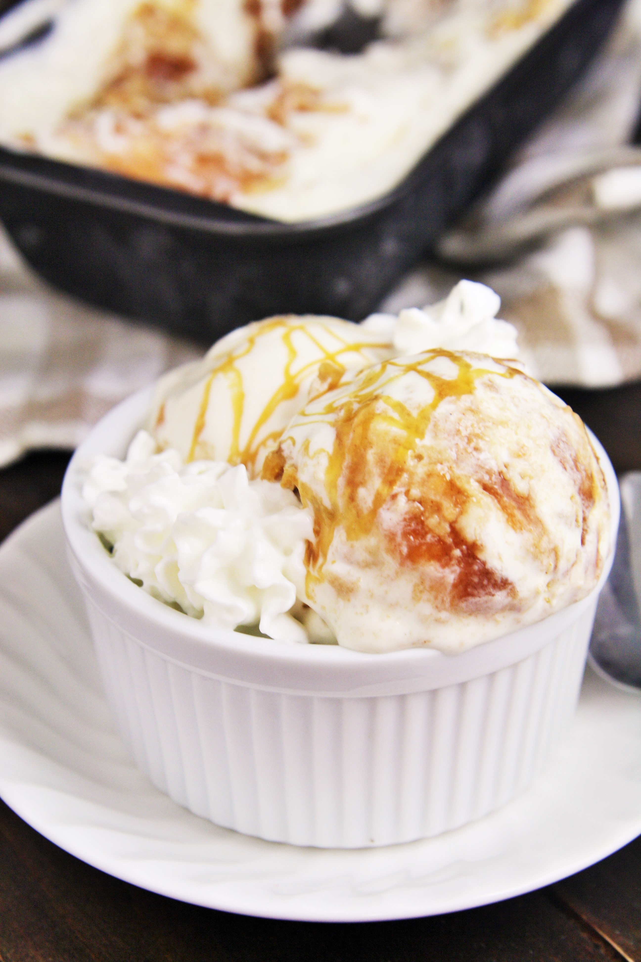 Creamy vanilla ice cream and flaky apple pie with crumb topping come together for an easy, delicious frozen treat. And there's no ice cream maker required!