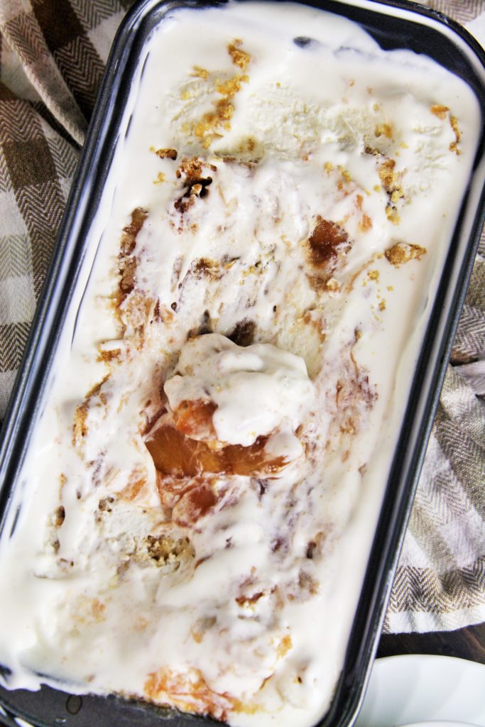 Creamy vanilla ice cream and flaky apple pie with crumb topping come together for an easy, delicious frozen treat. And there's no ice cream maker required!