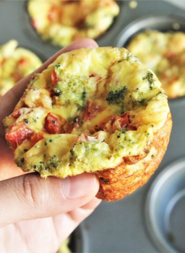 Start your day right with Healthy Breakfast Egg Cups! These portable breakfast egg cups are packed with vegetables and protein, baked to perfection in muffin tins and can be made in advance.