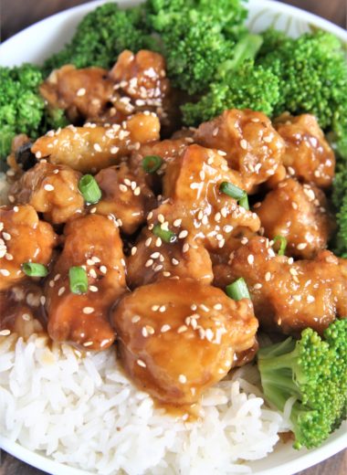 Crispy chicken coated with a sweet and sticky sauce, this Panda Express Copycat Crispy Honey Sesame Chicken recipe is an all-time favorite. Even better than takeout!