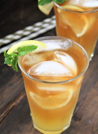 This half iced tea and half lemonade or Arnold Palmer drink recipe combines freshly brewed sweet iced tea with refreshing lemonade for the perfect drink to quench your thirst!