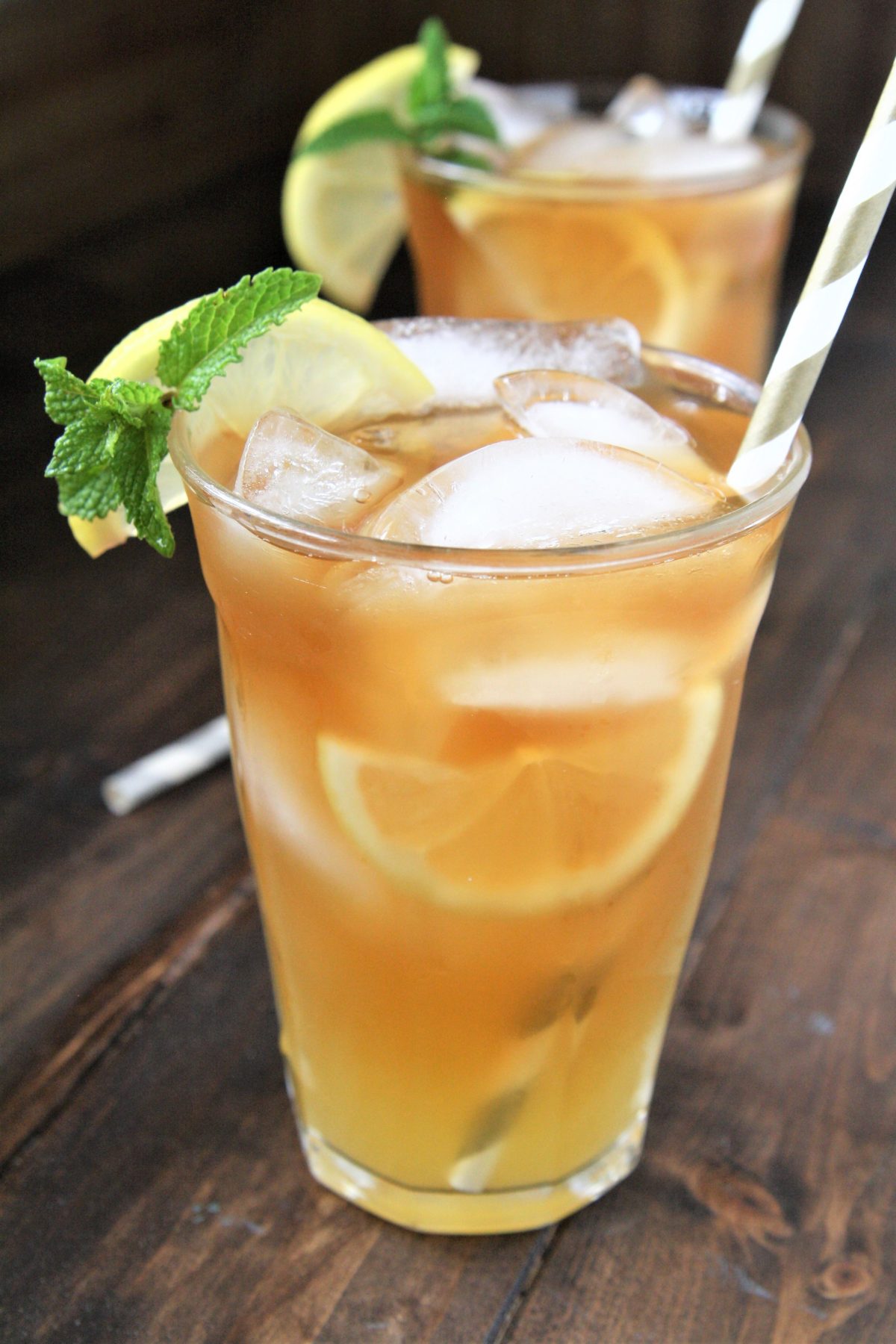 This half iced tea and half lemonade or Arnold Palmer drink recipe combines freshly brewed sweet iced tea with refreshing lemonade for the perfect drink to quench your thirst!