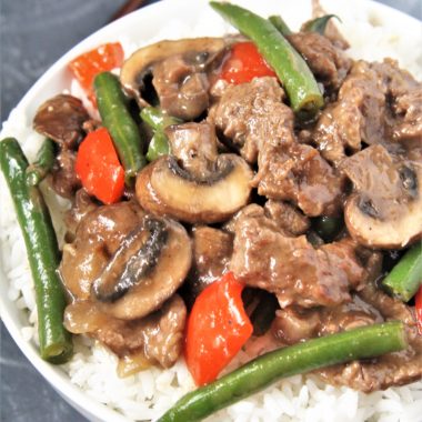 Made in one skillet with big, bold flavors, this Panda Express Copycat Black Pepper Angus Steak recipe is easy and delicious. The perfect weeknight dinner that is ready to be enjoyed in 15 minutes