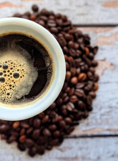 Wondering if black coffee is keto-friendly? Discover how to enjoy coffee on a keto diet, including tips on how it fits into your low-carb lifestyle, and whether it helps maintain ketosis.