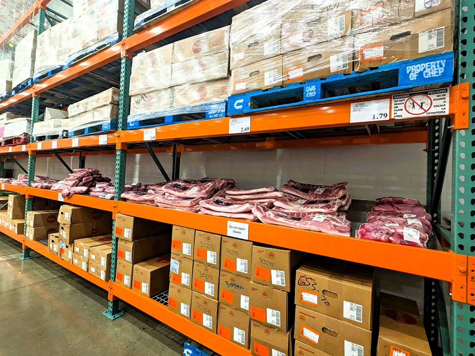 Wondering if Costco sells beef brisket? Explore Costco’s beef brisket options—whole raw cuts and pre-cooked varieties, including pricing, quality, and availability. 
