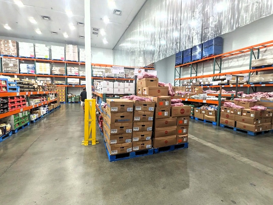 Wondering if Costco sells beef brisket? Explore Costco’s beef brisket options—whole raw cuts and pre-cooked varieties, including pricing, quality, and availability. 