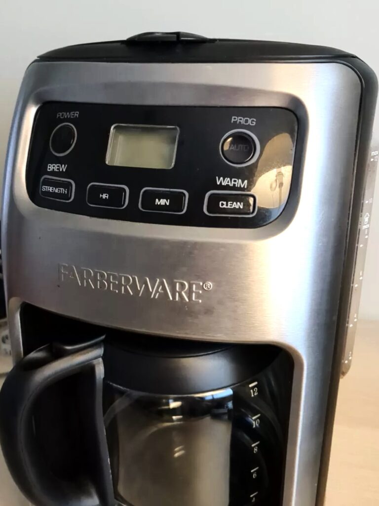 How to Clean a Farberware Coffee Maker (Descaling Tips) - The Tasty Bite