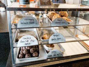 Here’s my honest review of the second best coffee shop in Kansas City, MO, featuring great coffee, cozy atmosphere, unique menu options, and a commitment to local coffee culture.