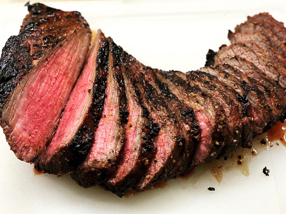 Learn how to smoke the perfect tri-tip roast in a Masterbuilt smoker! Follow our easy step-by-step recipe for juicy, tender smoked tri-tip with a flavorful crust using the reverse sear method.
