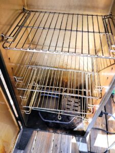 Follow the 3-2-1 method for the best smoked pork ribs recipe in your Masterbuilt smoker! Juicy, tender, and flavorful baby back ribs, spare ribs, or St. Louis style ribs, this recipe is perfect for beginners!