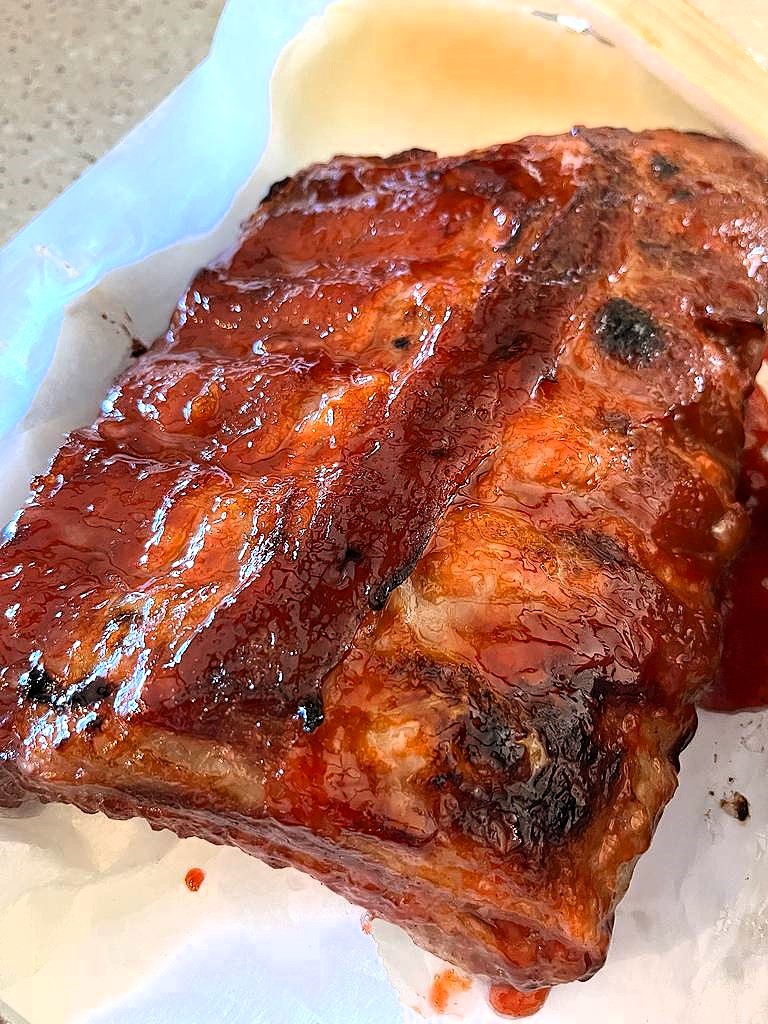 Follow the 3-2-1 method for the best smoked pork ribs recipe in your Masterbuilt smoker! Juicy, tender, and flavorful baby back ribs, spare ribs, or St. Louis style ribs, this recipe is perfect for beginners!
