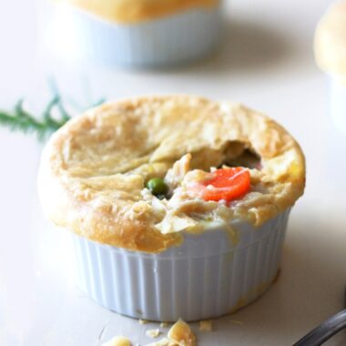 Learn how to reheat KFC chicken pot pie to taste as good as fresh! Discover the best methods for reheating, including using an oven, air fryer, or microwave, with easy step-by-step instructions to ensure a crispy crust and perfectly heated filling.