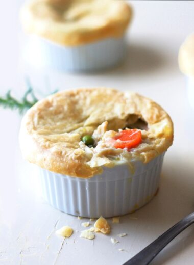 Learn how to reheat KFC chicken pot pie to taste as good as fresh! Discover the best methods for reheating, including using an oven, air fryer, or microwave, with easy step-by-step instructions to ensure a crispy crust and perfectly heated filling.
